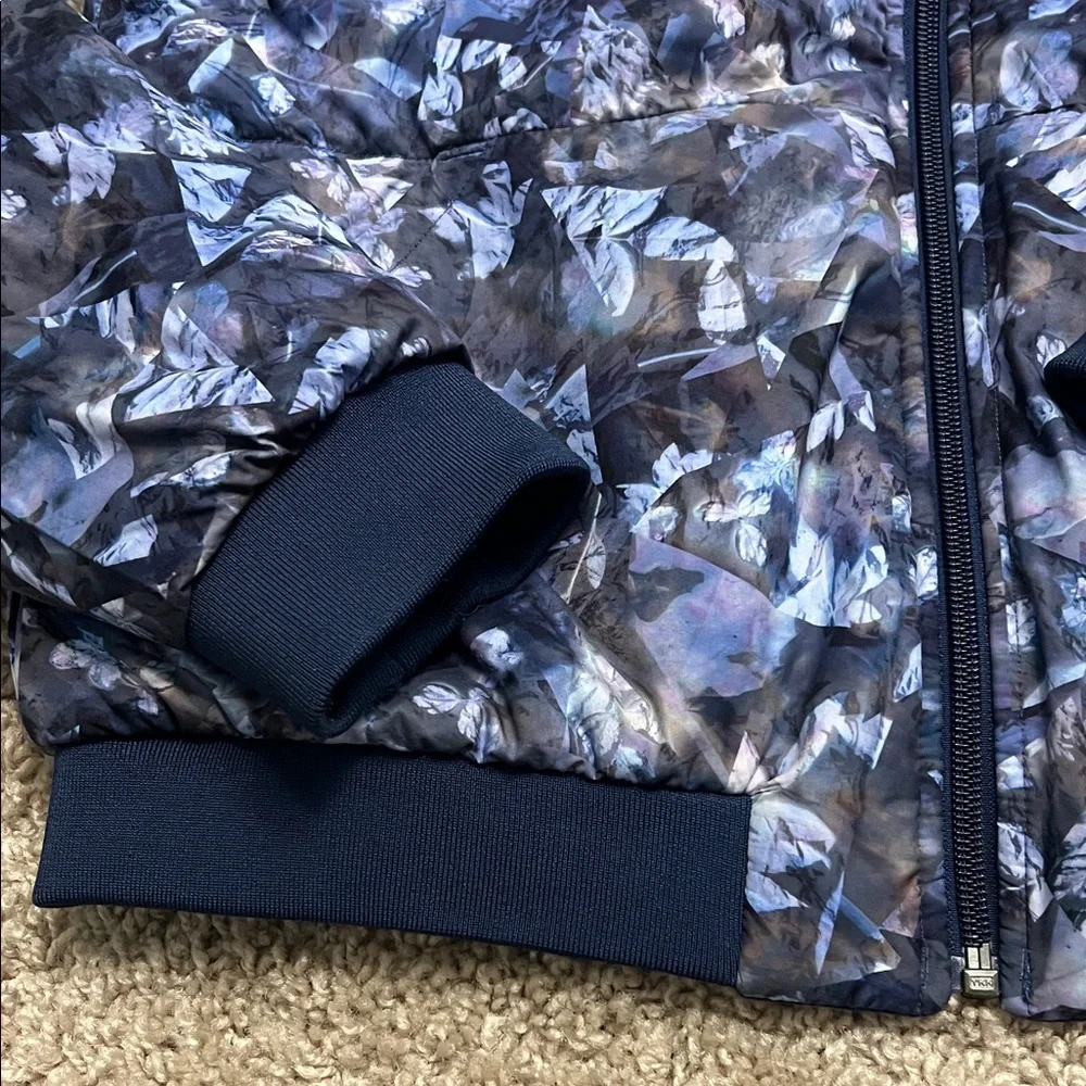 Ivivva Navy Reversable Bomber Jacket Girls sz 4-6